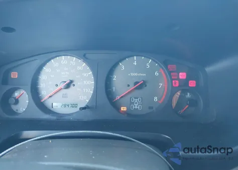 2000 Infiniti Qx4 from USA, damaged, VIN JNRAR07Y2YW084076